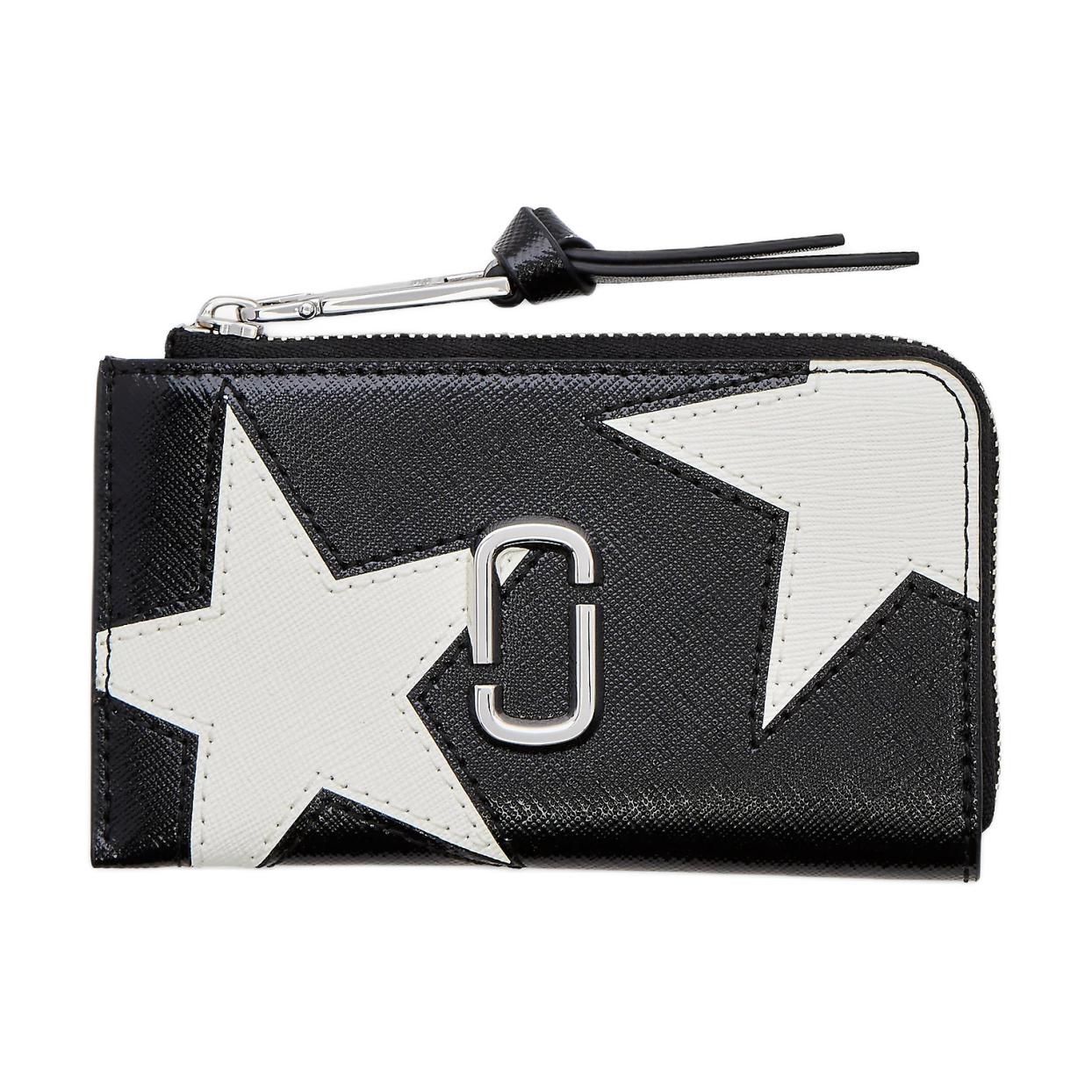 Кожаный кошелек женский черно-белый MARC JACOBS
Кожаный кошелек женский черно-белый MARC JACOBS