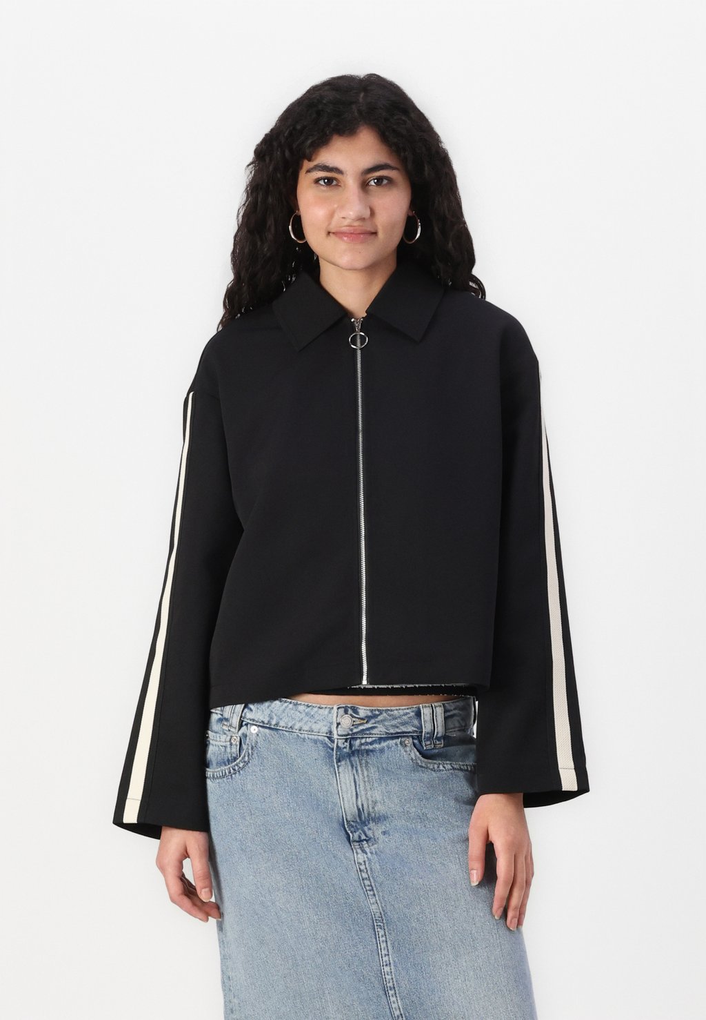 Летняя куртка VMCHRISSY PANEL JACKET Vero Moda, черный
Летняя куртка VMCHRISSY PANEL JACKET Vero Moda, черный