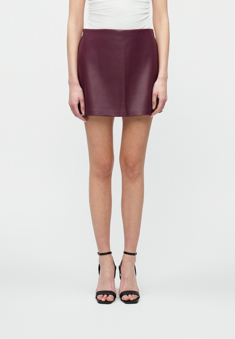 Юбка Abercrombie & Fitch CLASSIC SKORT, Dark Red
Юбка Abercrombie & Fitch CLASSIC SKORT, Dark Red