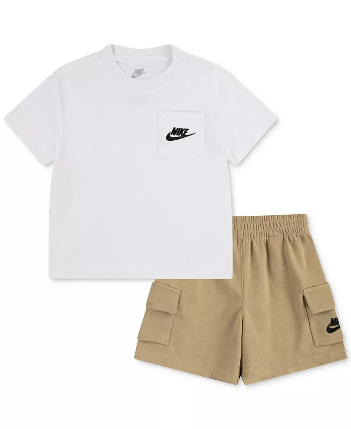 Детский комплект для мальчиков: футболка с карманом и шорты из велюра, 2 предмета Nike, коричневый 
Детский комплект для мальчиков: футболка с карманом и шорты из велюра, 2 предмета Nike, коричневый