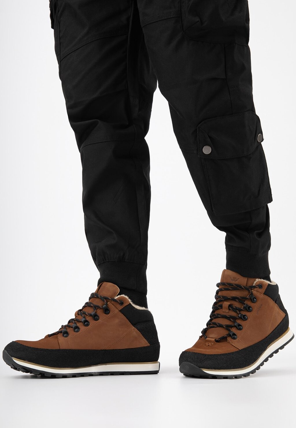 Ботильоны на шнуровке Wojas, цвет jasny brąz
Ботильоны на шнуровке Wojas, цвет jasny brąz