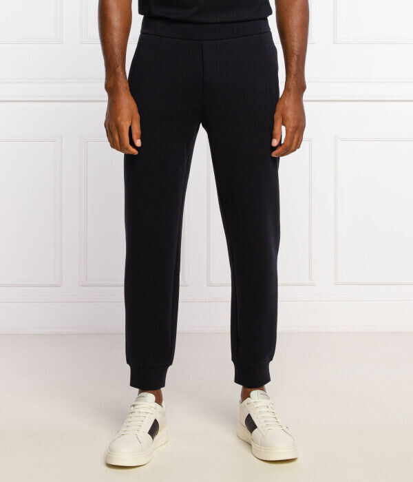 Спортивные штаны мужские Emporio Armani зауженные, черный
Спортивные штаны мужские Emporio Armani зауженные, черный