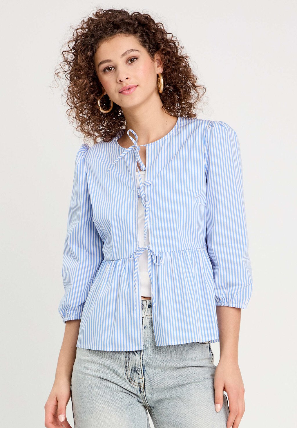 Блуза 3/4 ÄRMEL MIT KNOTEN Cache Cache, темно-синий
Блуза 3/4 ÄRMEL MIT KNOTEN Cache Cache, темно-синий