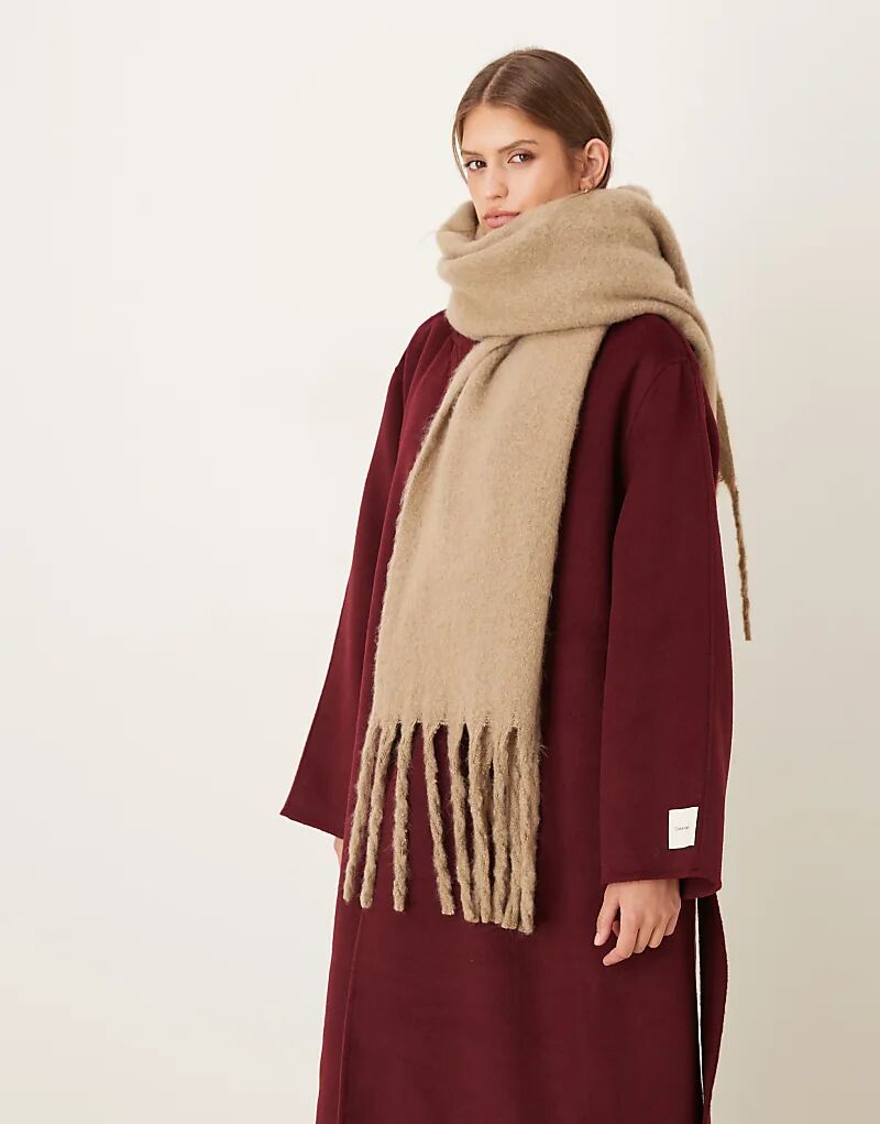 Мягкий объемный шарф-одеяло My Accessories светло-коричневого цвета
Мягкий объемный шарф-одеяло My Accessories светло-коричневого цвета