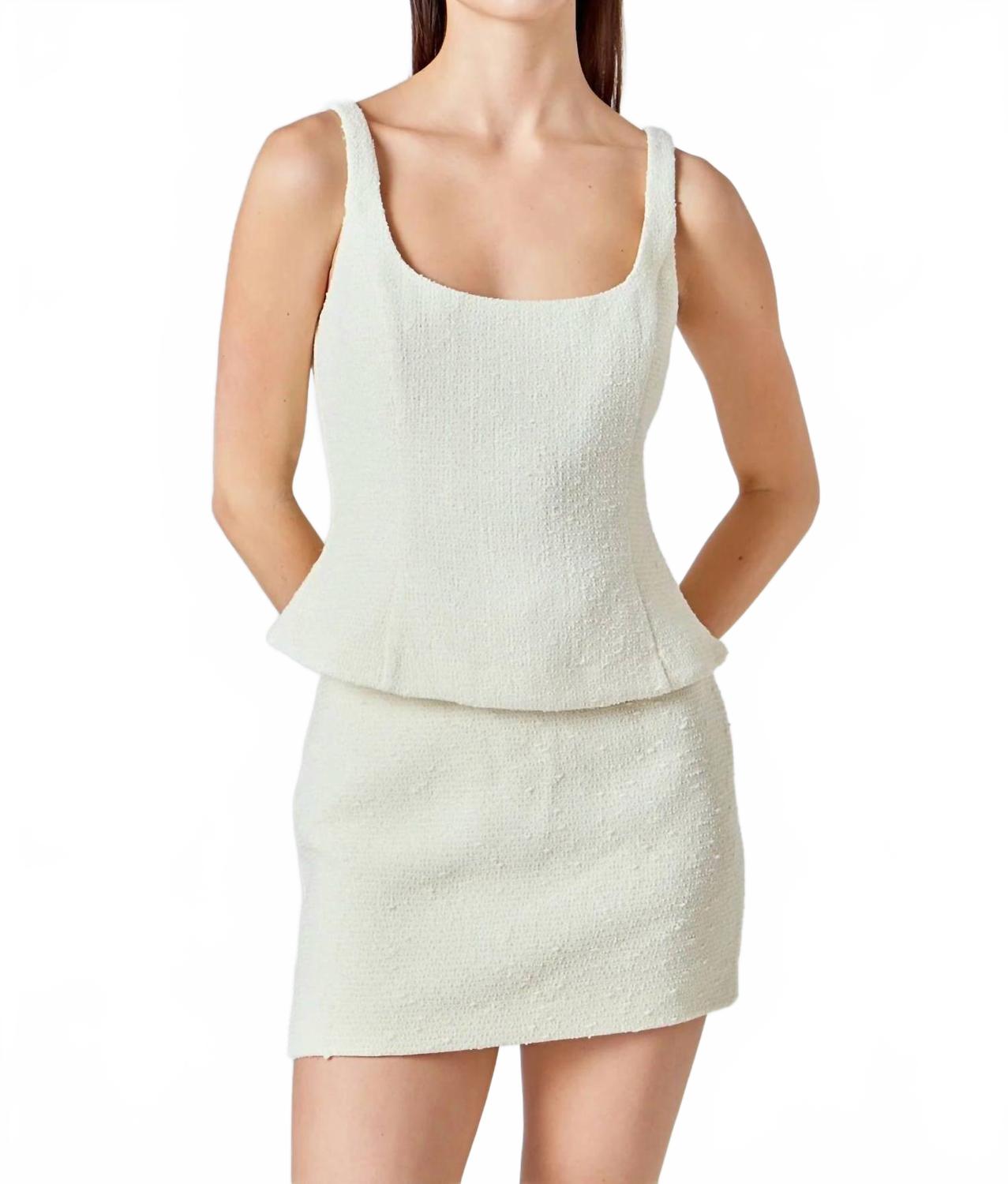 Твидовый топ на тонких бретелях цвета айвори 2.7 AUGUST APPAREL, слоновая кость
Твидовый топ на тонких бретелях цвета айвори 2.7 AUGUST APPAREL, слоновая кость