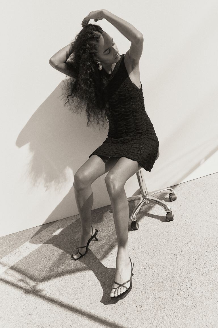 Платье из трикотажа "пуантелле" H&M, черный
Платье из трикотажа "пуантелле" H&M, черный