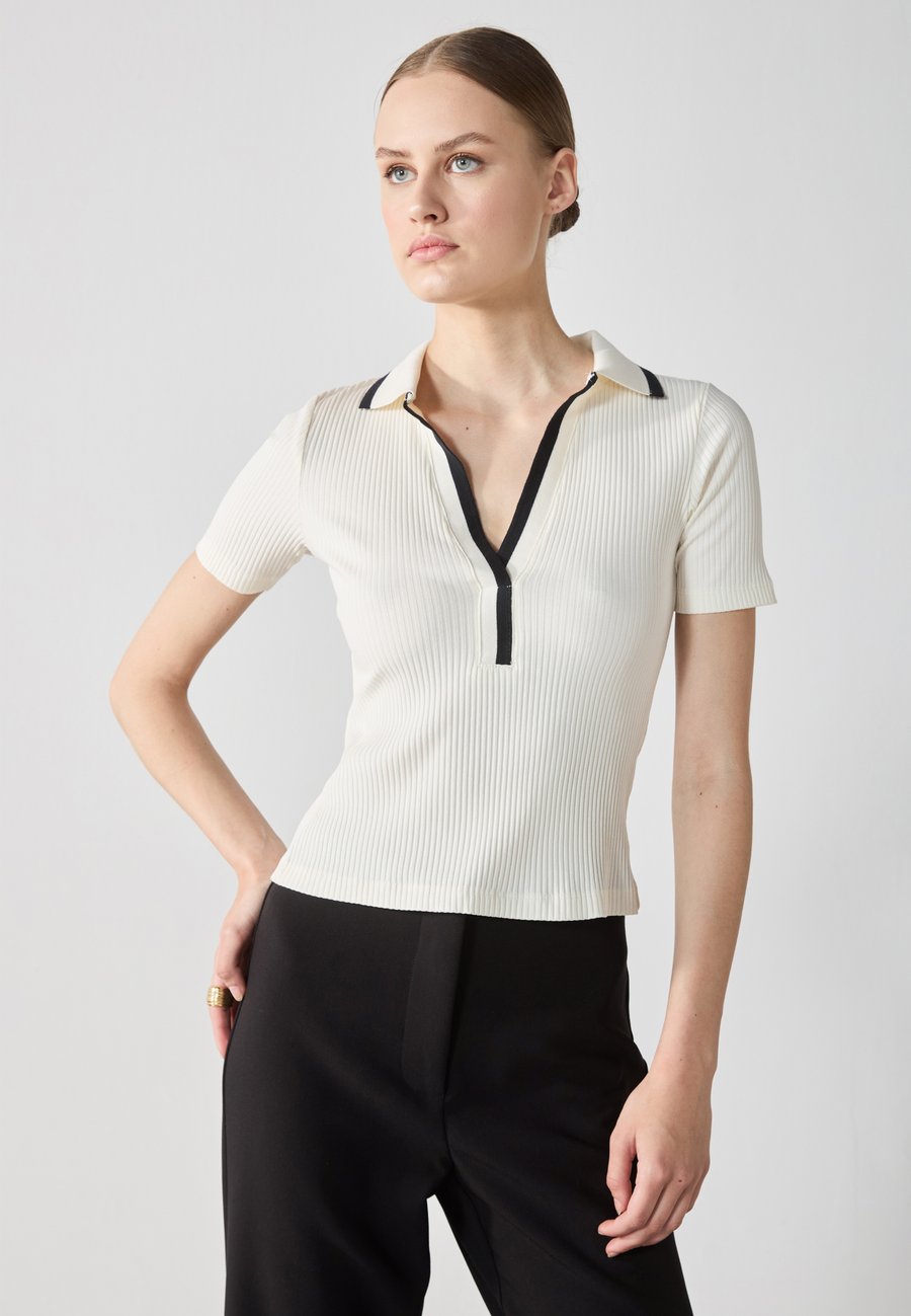 Поло Anna Field Polo shirt, Egret/Black/Off-White
Поло Anna Field Polo shirt, Egret/Black/Off-White