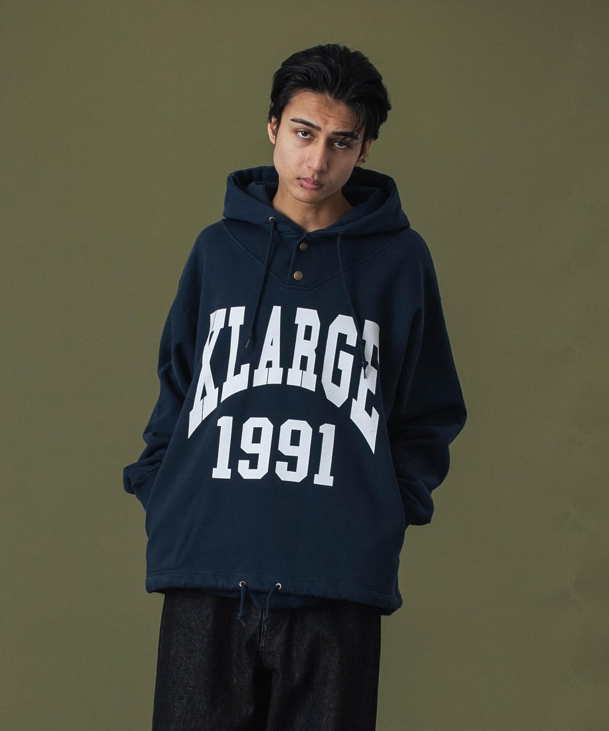 Толстовка с капюшоном XLARGE DEFORMATION для мужчин, темно-синий
Толстовка с капюшоном XLARGE DEFORMATION для мужчин, темно-синий