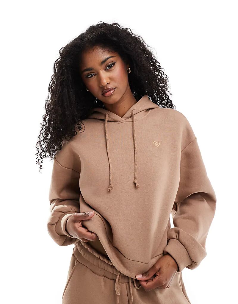 Толстовка с капюшоном и заниженной талией цвета мокко Miss Selfridge
Толстовка с капюшоном и заниженной талией цвета мокко Miss Selfridge