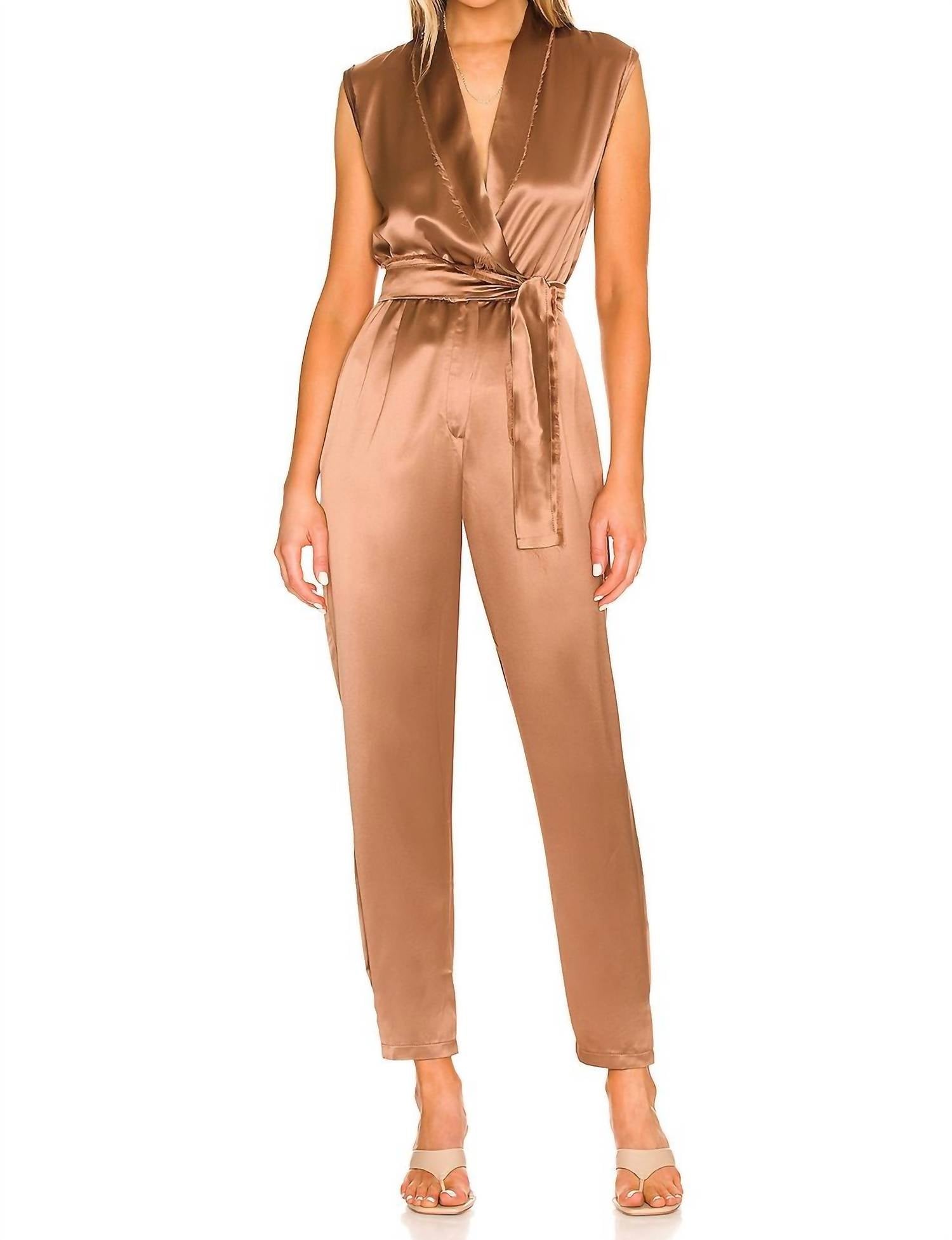 Джои комбинезон в коричневом NONCHALANTLABEL
Джои комбинезон в коричневом NONCHALANTLABEL