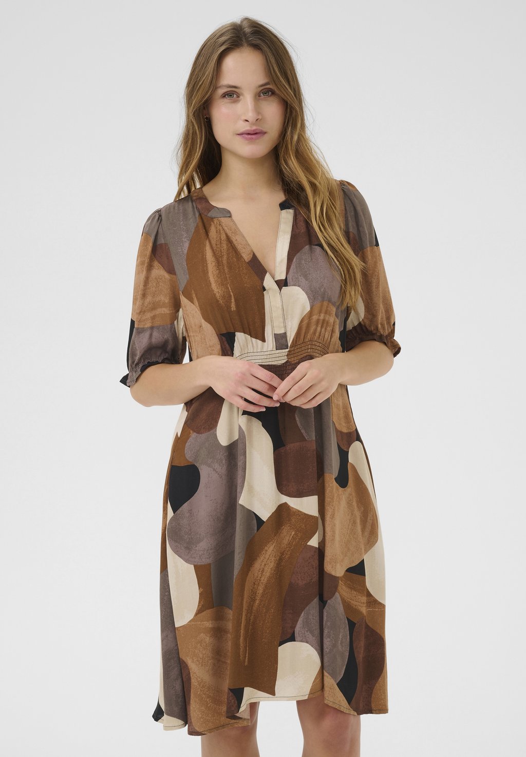 Повседневное платье Culture, коричневый
Повседневное платье Culture, коричневый