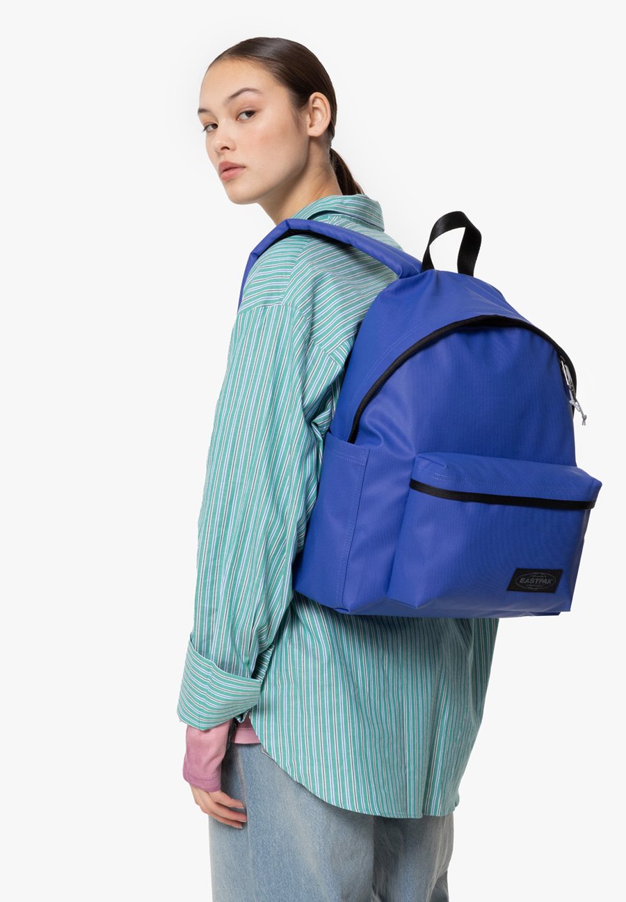 Рюкзак Eastpak DAY PAK'R, Tarp Blue/Light Blue
Рюкзак Eastpak DAY PAK'R, Tarp Blue/Light Blue