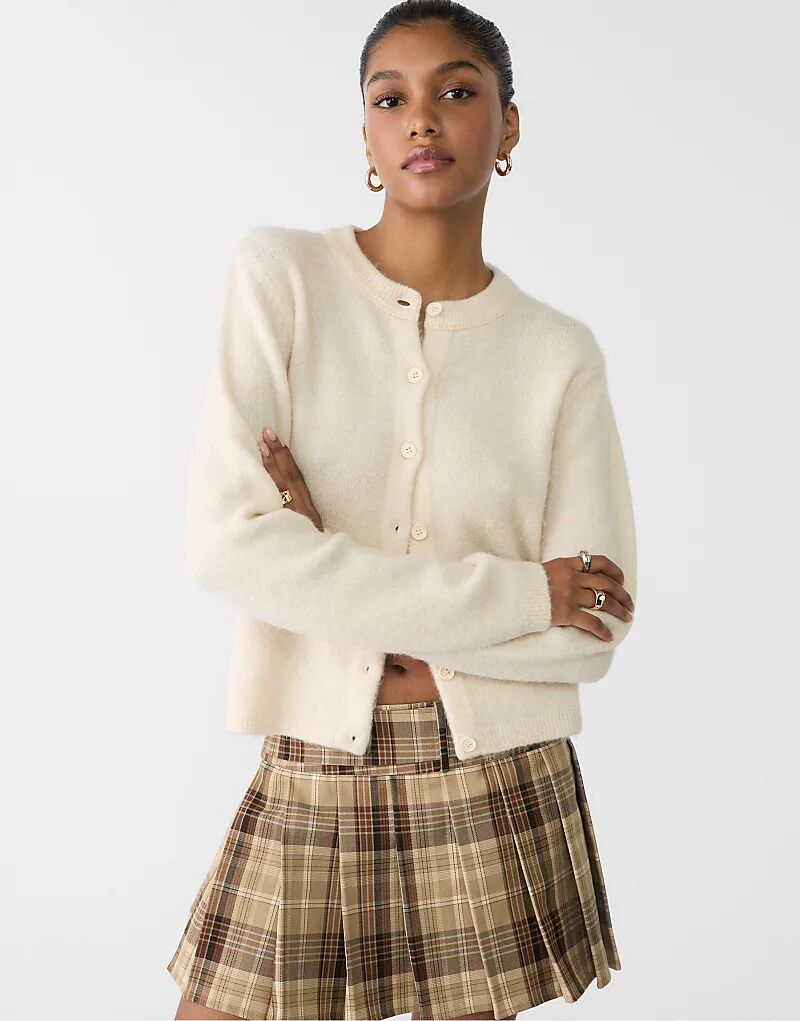 Кардиган Stradivarius цвета экрю
Кардиган Stradivarius цвета экрю