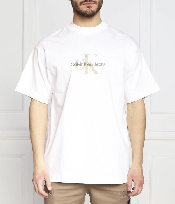 Футболка Calvin Klein Jeans с золотым логотипом, белый
Футболка Calvin Klein Jeans с золотым логотипом, белый