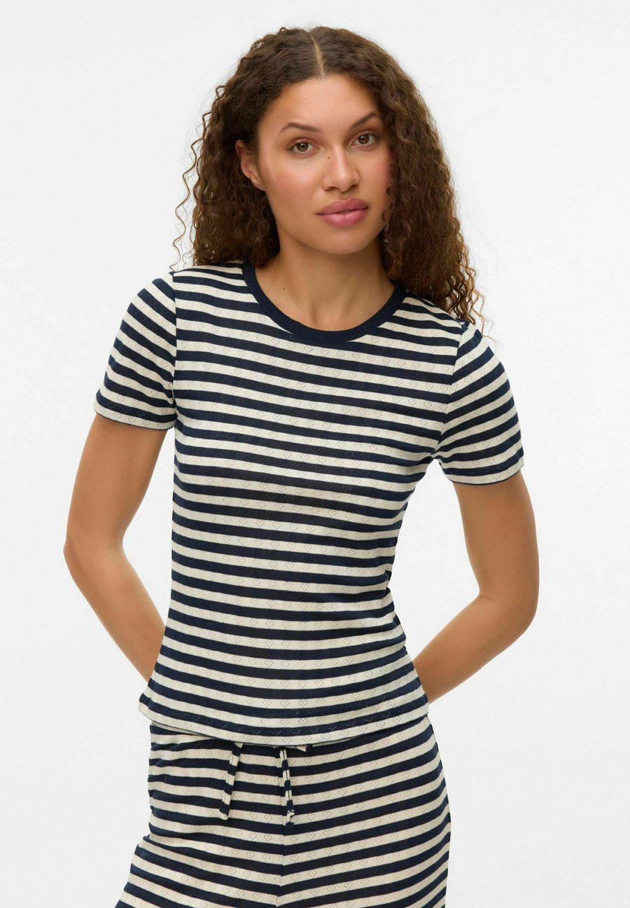 Футболка Vero Moda VMCHLOE, Snow White/White, Белый, Футболка Vero Moda VMCHLOE, Snow White/White
Футболка Vero Moda VMCHLOE, Snow White/White, Белый, Футболка Vero Moda VMCHLOE, Snow White/White