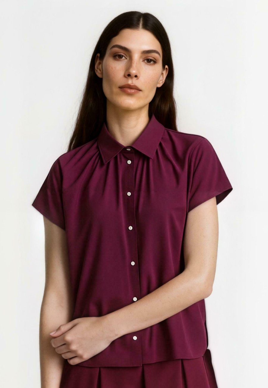 Блуза Rich & Royal Button-down blouse, Ruby Glow/Bordeaux
Блуза Rich & Royal Button-down blouse, Ruby Glow/Bordeaux