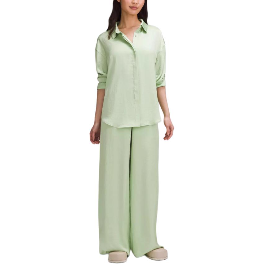 Футболка с логотипом-шармом Lululemon, цвет лимонная трава
Футболка с логотипом-шармом Lululemon, цвет лимонная трава