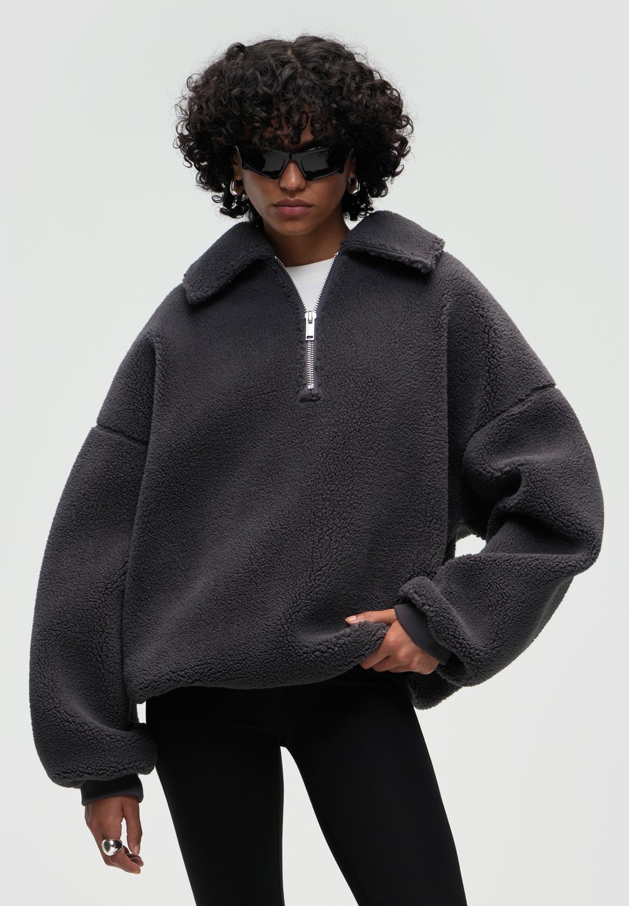 Джемпер WRSTBHVR LEROY V2 TROYER, Asphalt/Anthracite
Джемпер WRSTBHVR LEROY V2 TROYER, Asphalt/Anthracite