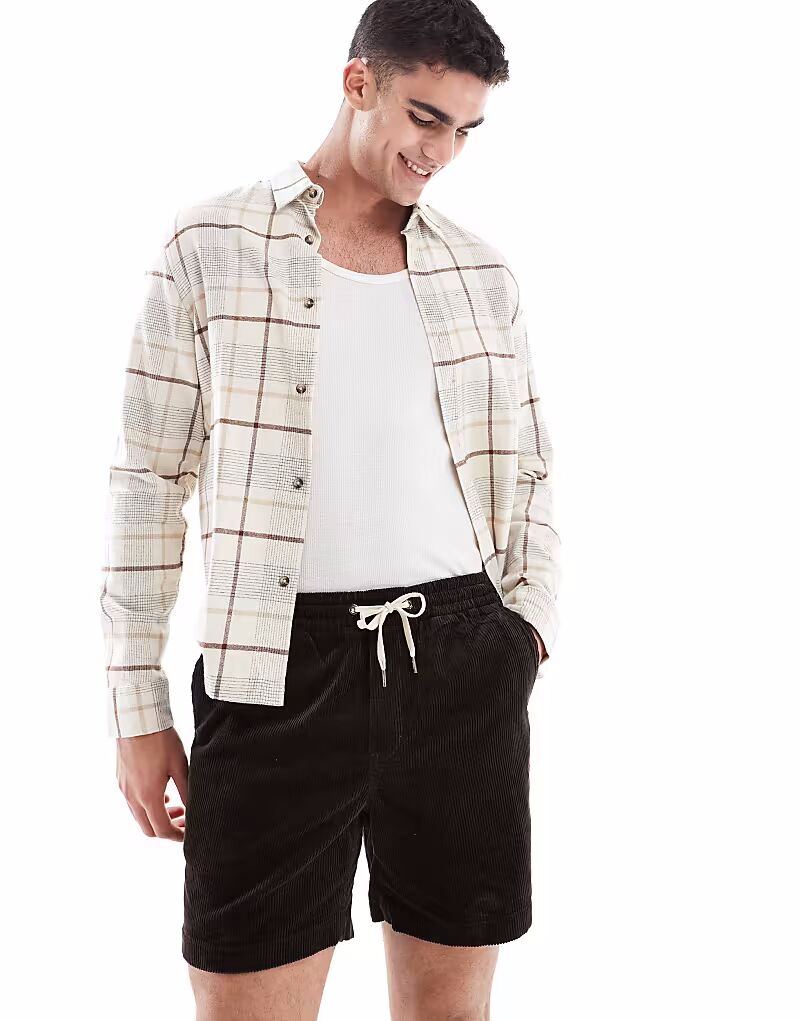 Коричневые шорты Polo Ralph Lauren Prepsters с плоским передом и вельветовыми вставками
Коричневые шорты Polo Ralph Lauren Prepsters с плоским передом и вельветовыми вставками