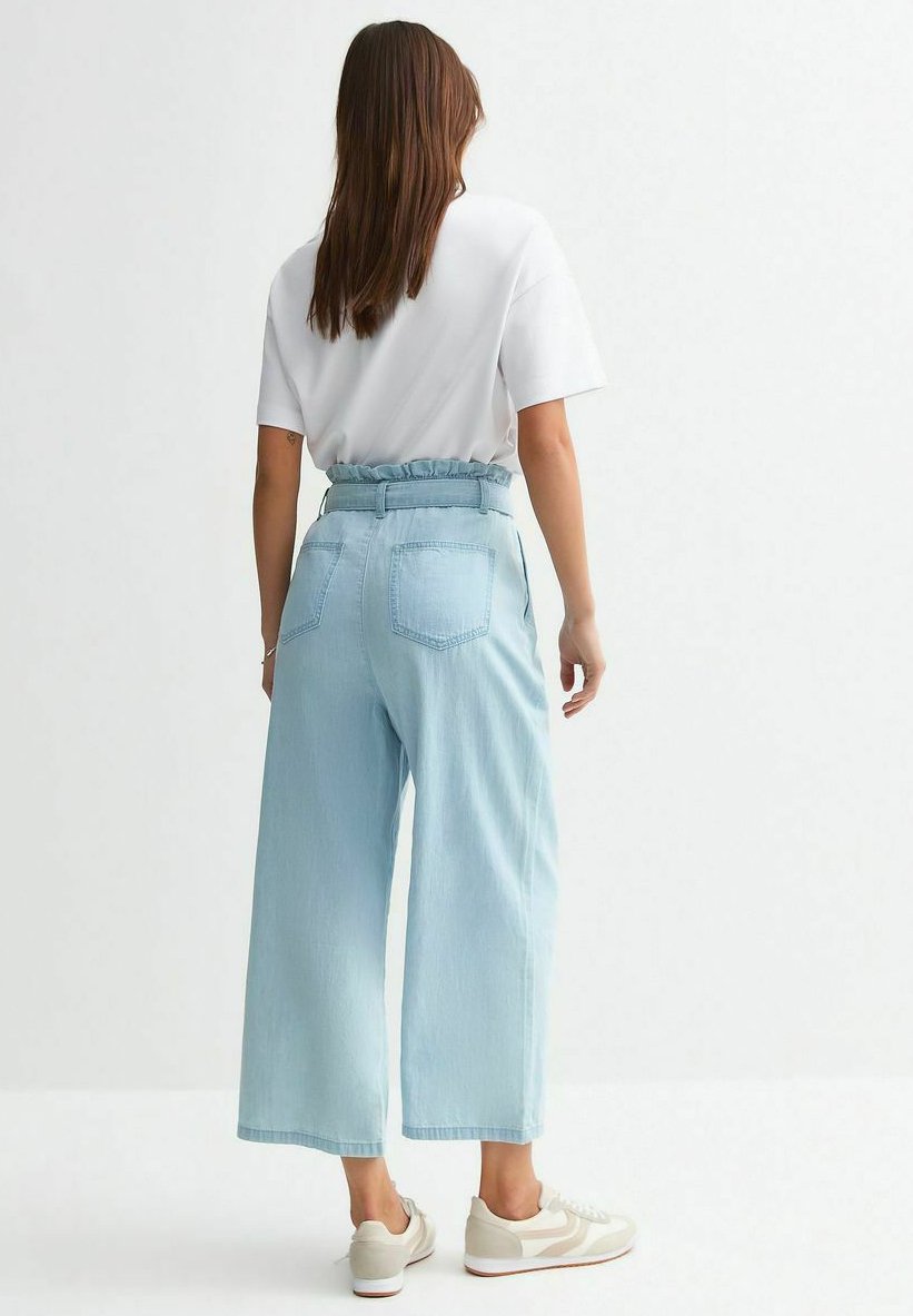 Расклешенные джинсы LIGHT CROPPED PAPERBAG New Look, синий
Расклешенные джинсы LIGHT CROPPED PAPERBAG New Look, синий