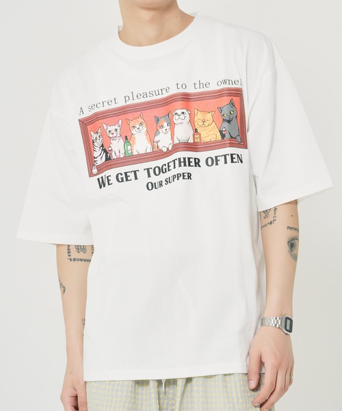 Футболка с принтом, крой оверсайз, бренд Corisco, цвет белый
Футболка с принтом, крой оверсайз, бренд Corisco, цвет белый