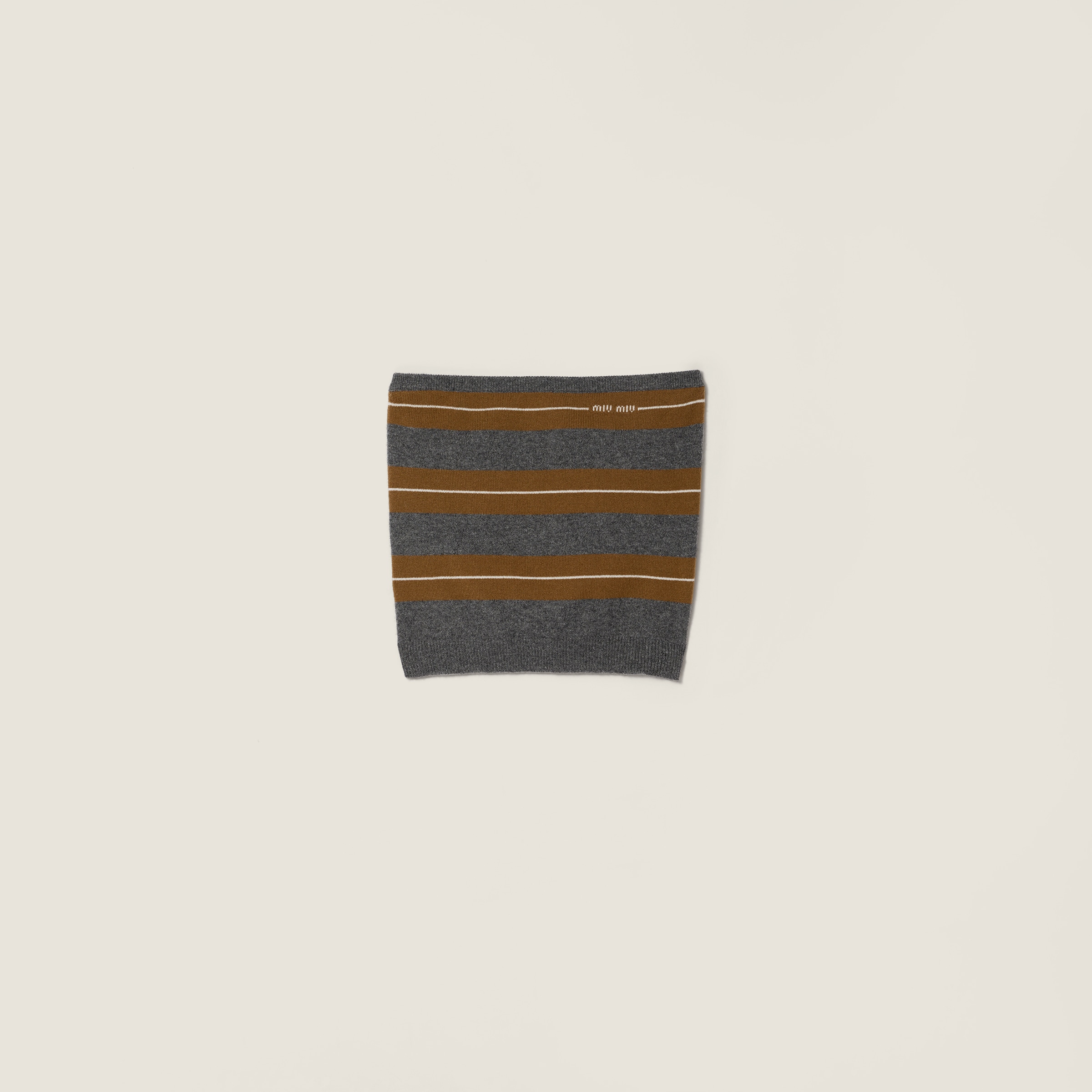 Кашемировый топ MIU MIU, сланцево-серый
Кашемировый топ MIU MIU, сланцево-серый