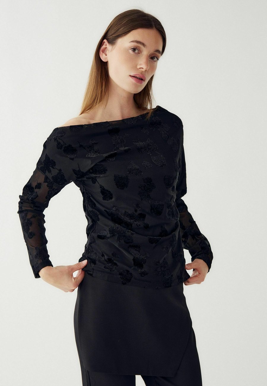 Топ Noella LANNA, Black
Топ Noella LANNA, Black