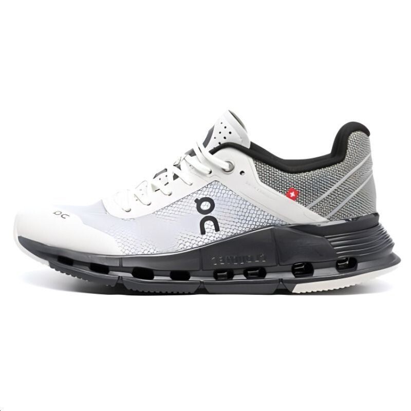 Кроссовки On Women's Cloudnova Z5 Rush 'Pearl Black', черный/серый
Кроссовки On Women's Cloudnova Z5 Rush 'Pearl Black', черный/серый