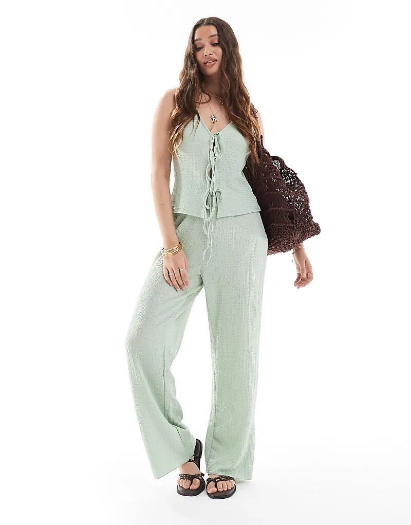 Комплект брюк Vero Moda из текстурированного джерси цвета илового зеленого
Комплект брюк Vero Moda из текстурированного джерси цвета илового зеленого