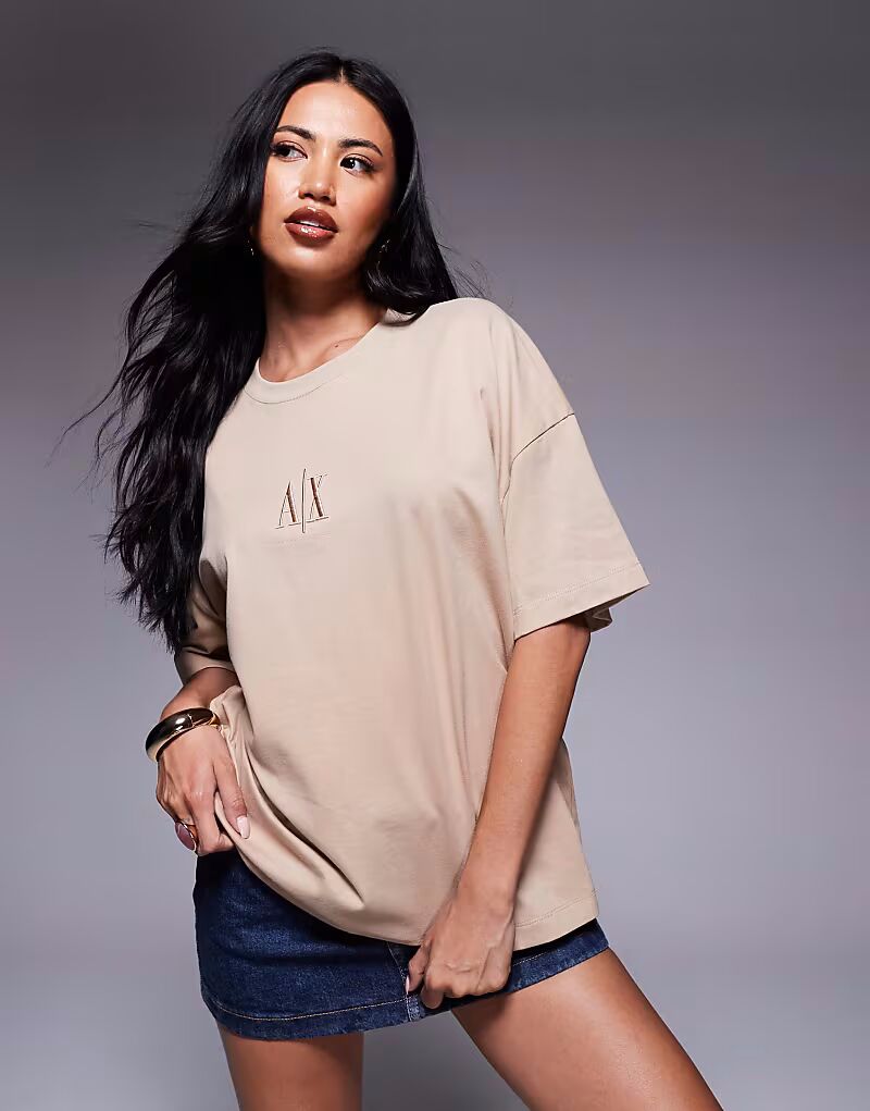Футболка с центральным логотипом бежевого цвета Armani Exchange
Футболка с центральным логотипом бежевого цвета Armani Exchange