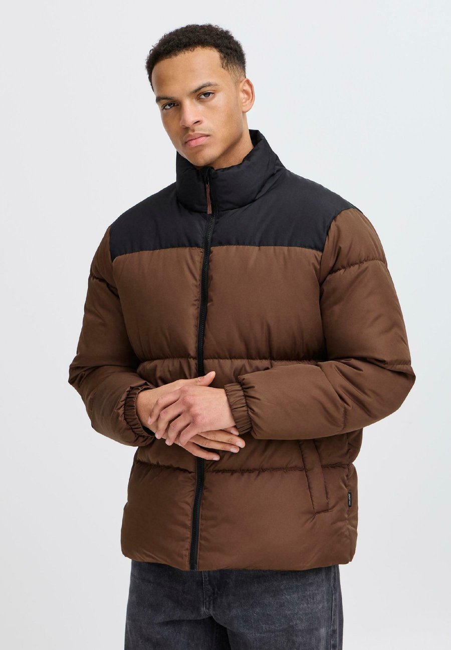 Куртка Blend BHELWIN COLORBLOCK PUFFER, Chicory Coffee/Brown
Куртка Blend BHELWIN COLORBLOCK PUFFER, Chicory Coffee/Brown