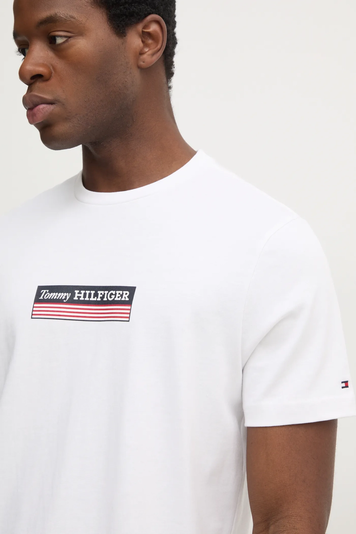 Хлопковая футболка Tommy Hilfiger, белый
Хлопковая футболка Tommy Hilfiger, белый