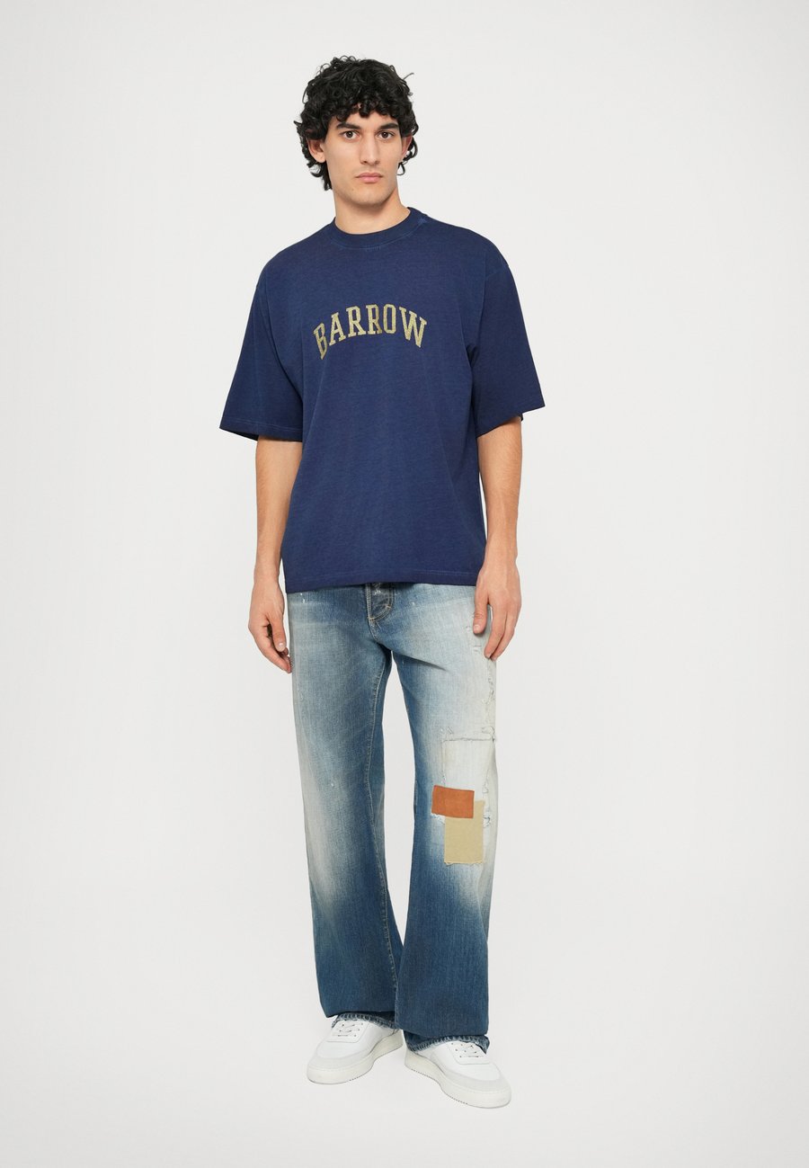 Футболка Barrow UNISEX, Blu Navy/Dark Blue, Синий, Футболка Barrow UNISEX, Blu Navy/Dark Blue
Футболка Barrow UNISEX, Blu Navy/Dark Blue, Синий, Футболка Barrow UNISEX, Blu Navy/Dark Blue