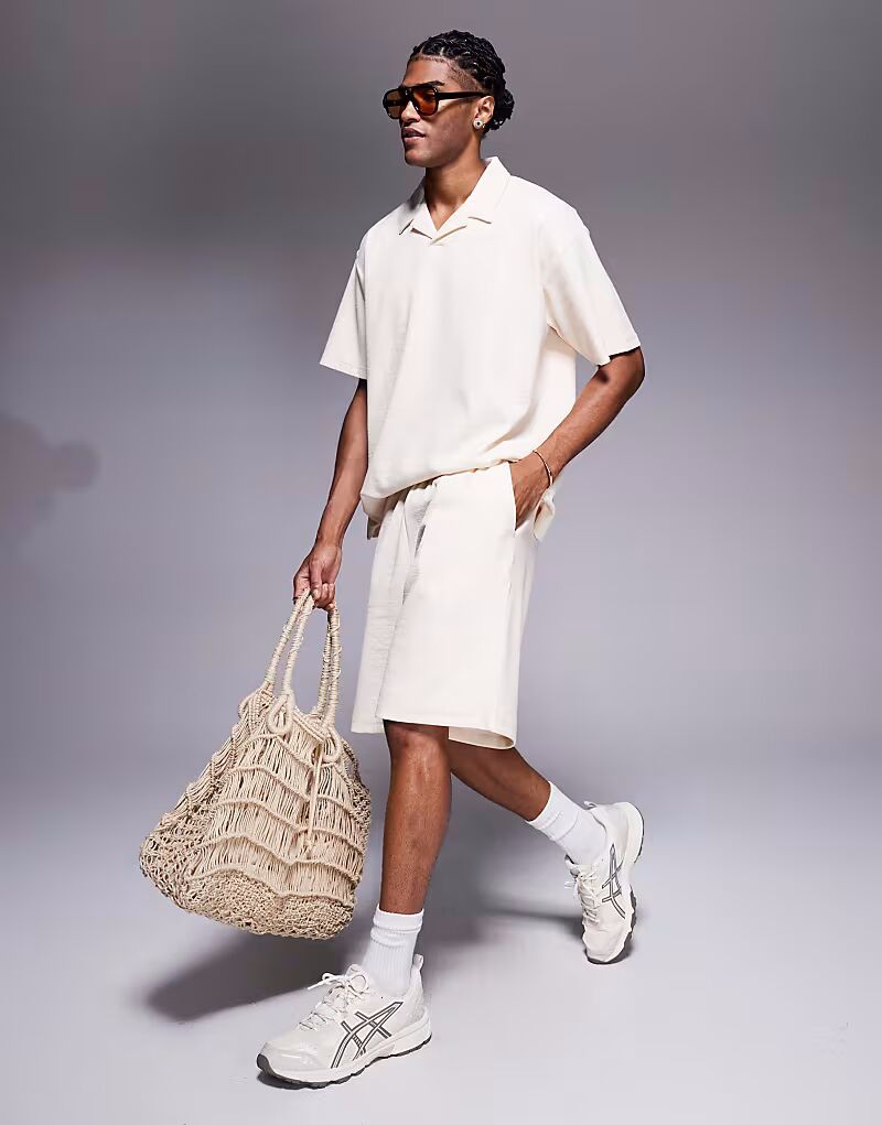 Текстурные шорты кремового цвета Adpt
Текстурные шорты кремового цвета Adpt