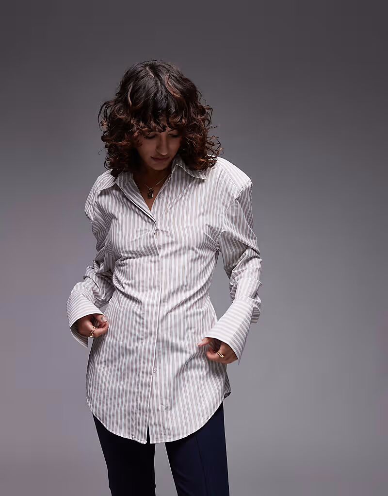 Рубашка ASOS DESIGN с зауженной талией и подплечниками в коричневую полоску
Рубашка ASOS DESIGN с зауженной талией и подплечниками в коричневую полоску