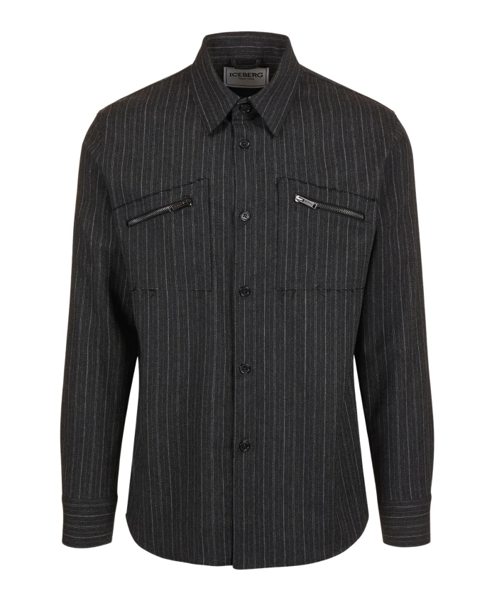 Темно-Серая рубашка прямого кроя из прохладной шерсти в тонкую полоску, с фигурными карманами и застежкой-молнией с логотипом. Iceberg, серый
Темно-Серая рубашка прямого кроя из прохладной шерсти в тонкую полоску, с фигурными карманами и застежкой-молнией с логотипом. Iceberg, серый