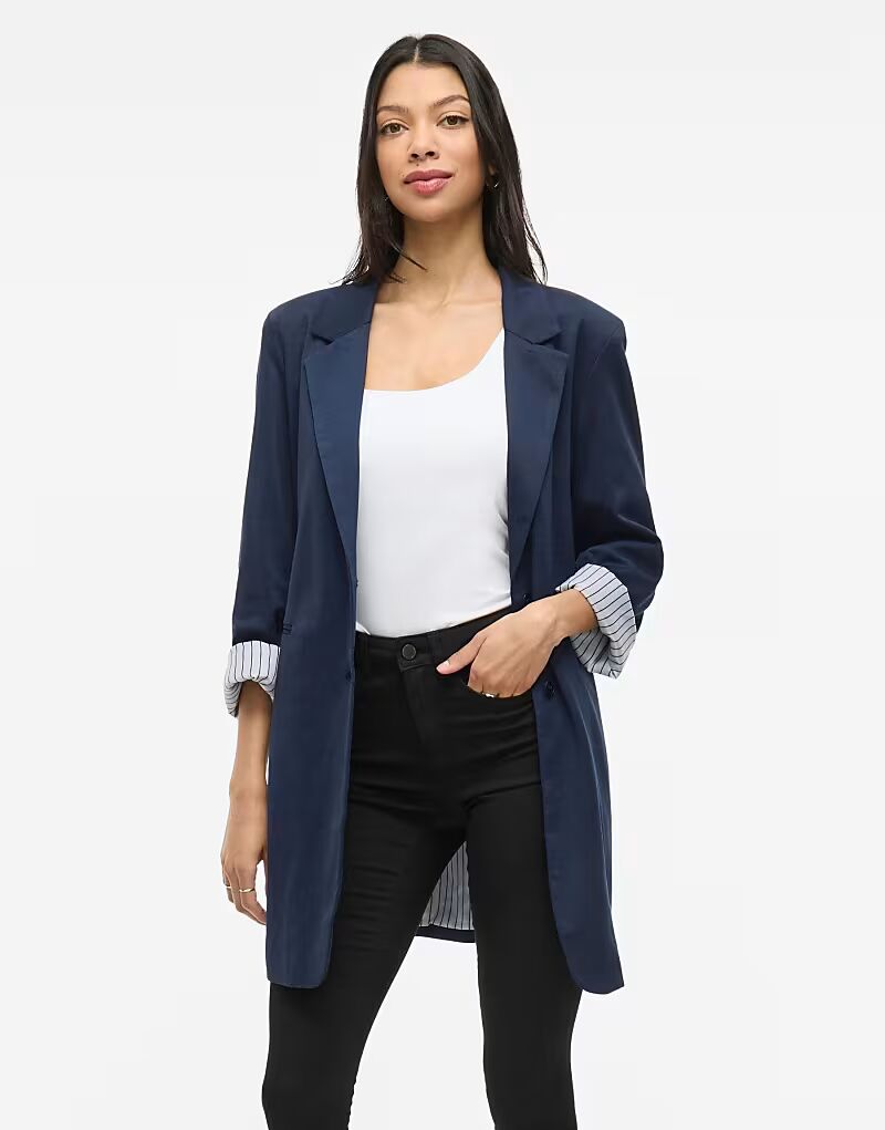 Vila Blazer в темно-синем цвете
Vila Blazer в темно-синем цвете