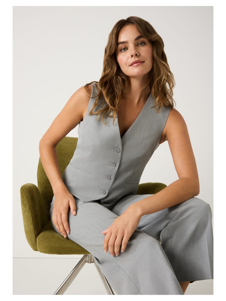 More & More Укороченные широкие брюки-кюлоты серого меланжевого цвета
More & More Укороченные широкие брюки-кюлоты серого меланжевого цвета