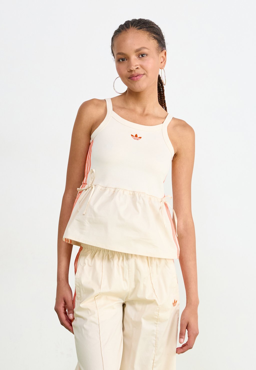 Топ Adidas Originals, кремовый
Топ Adidas Originals, кремовый