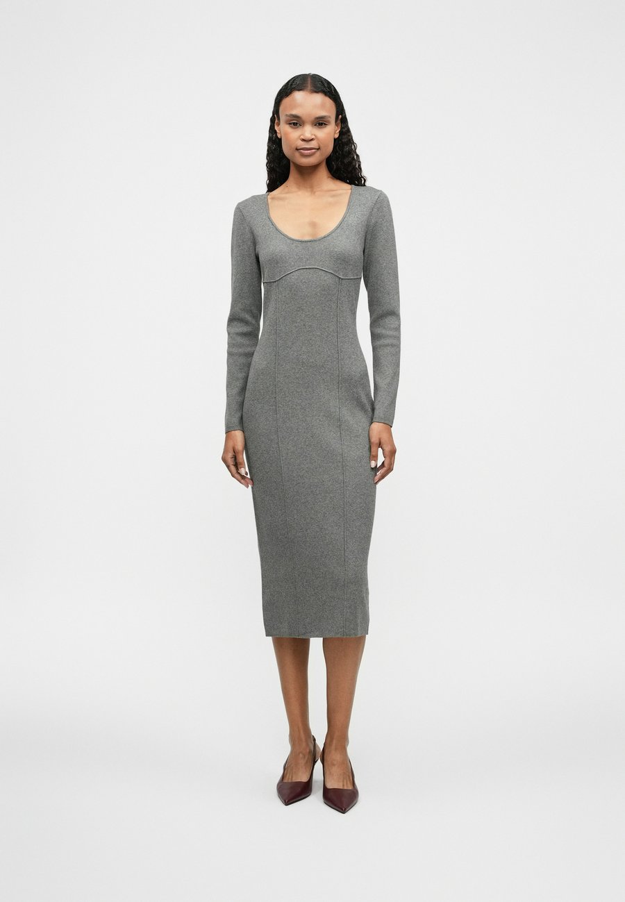 Платье Calvin Klein HALF MILANO MIDI DRESS, Grey Heather/Grey
Платье Calvin Klein HALF MILANO MIDI DRESS, Grey Heather/Grey