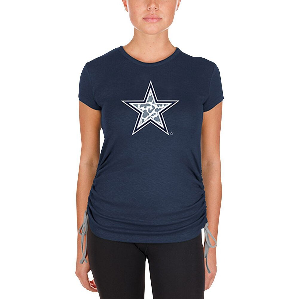 Женская темно-синяя футболка New Era Dallas Cowboys со сборками по бокам, цвет Cow Navy
Женская темно-синяя футболка New Era Dallas Cowboys со сборками по бокам, цвет Cow Navy
