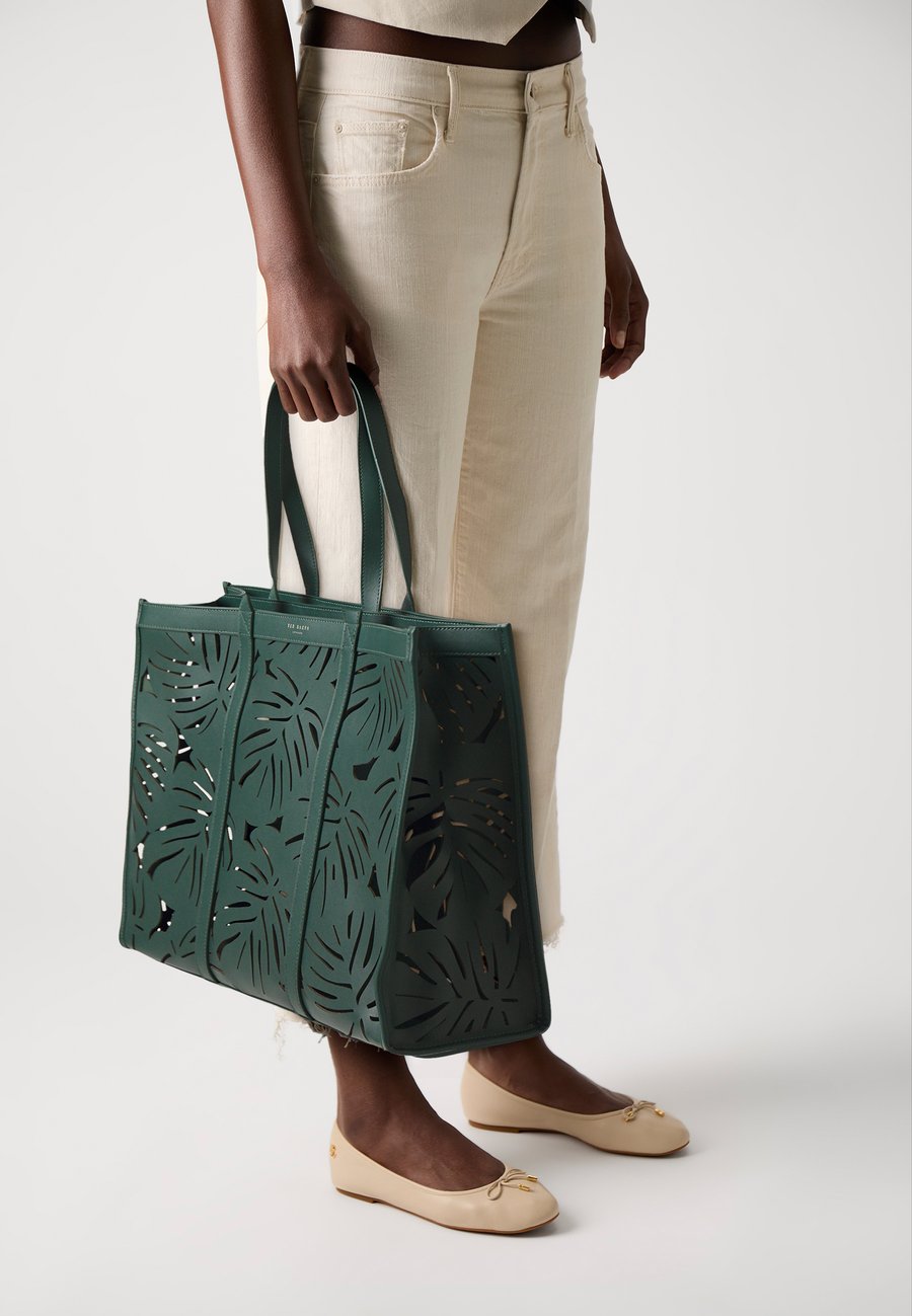 Сумка-шоппер Ted Baker LEIIAN, Green
Сумка-шоппер Ted Baker LEIIAN, Green