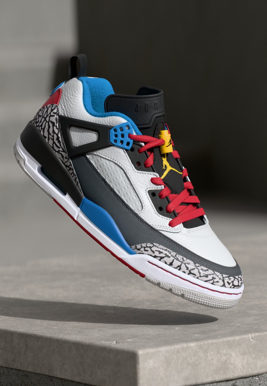 Кроссовки Jordan SPIZIKE SE, Neutral Grey/Varsity Maize/Surf Blue/Dark Shadow/Varsity Red/Black/Grey
Кроссовки Jordan SPIZIKE SE, Neutral Grey/Varsity Maize/Surf Blue/Dark Shadow/Varsity Red/Black/Grey