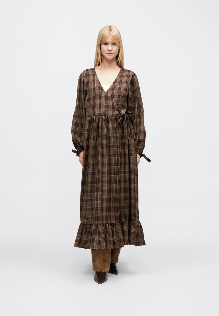 Платье The Ragged Priest SHIRE DRESS, Brown
Платье The Ragged Priest SHIRE DRESS, Brown