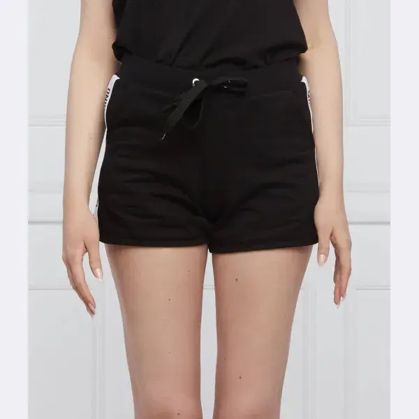 Шорты стандартного кроя Moschino, черный
Шорты стандартного кроя Moschino, черный