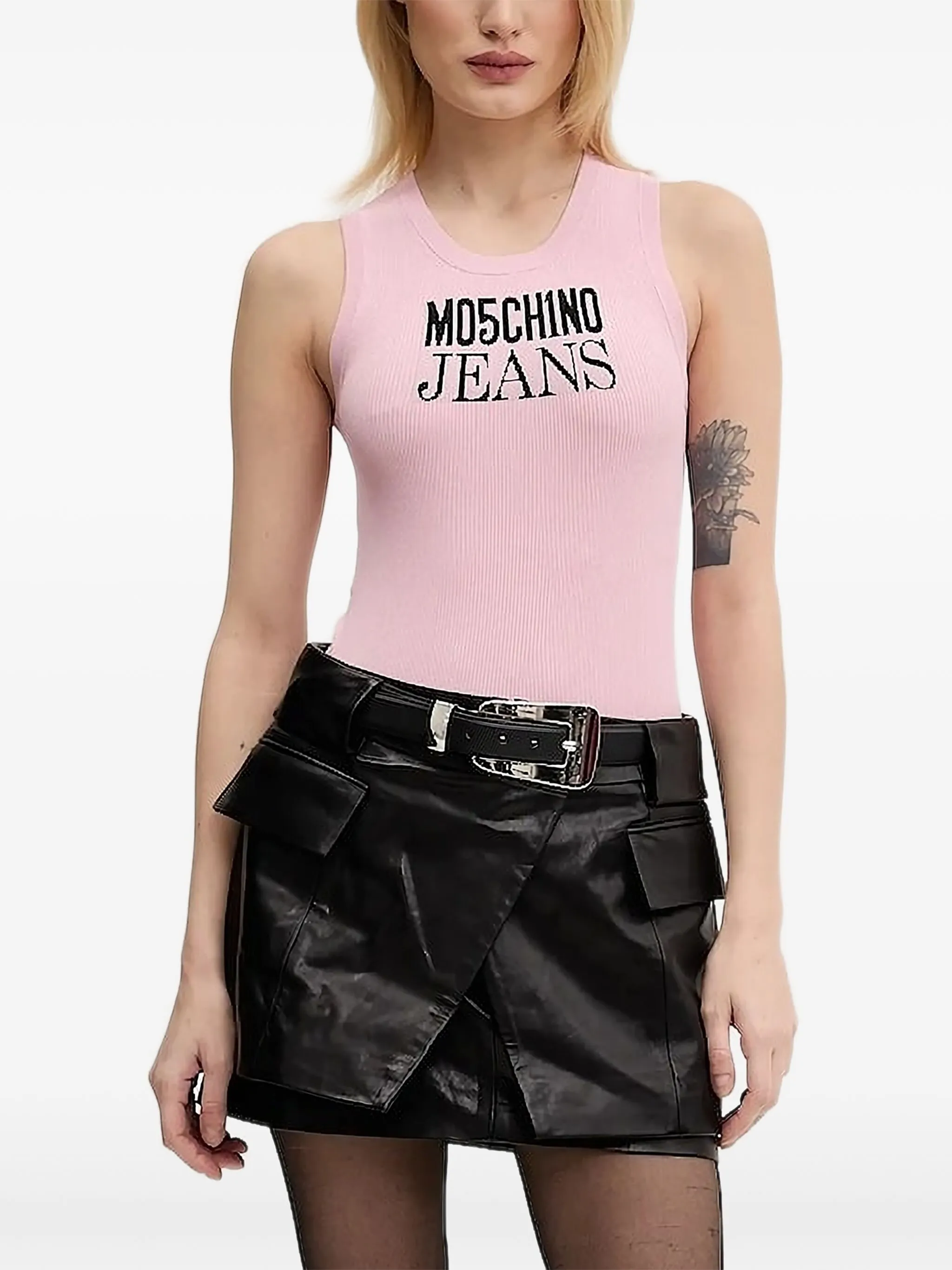 Топ в рубчик с логотипом Moschino Jeans, розовый
Топ в рубчик с логотипом Moschino Jeans, розовый