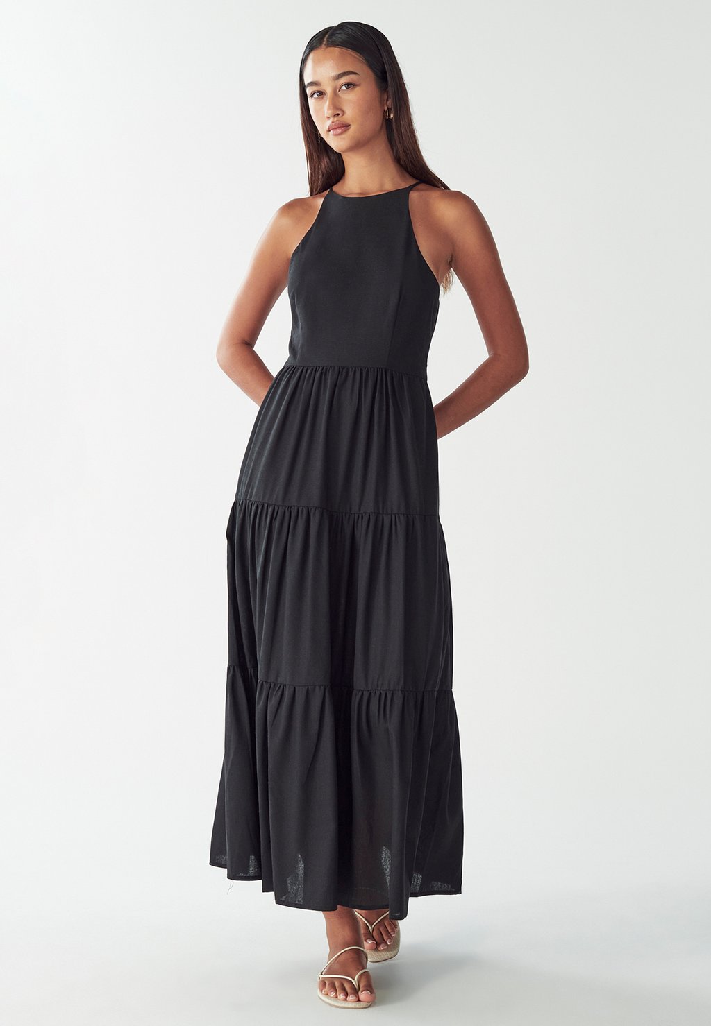 Платье макси AQUILA WILLA, черный
Платье макси AQUILA WILLA, черный