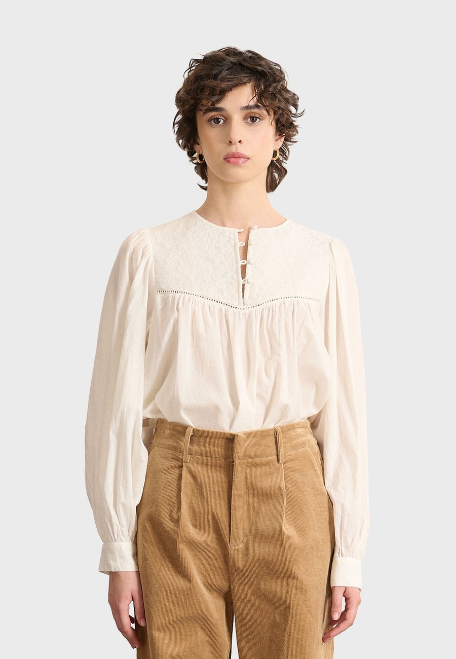 Блуза Garance Paris BERRY, White
Блуза Garance Paris BERRY, White