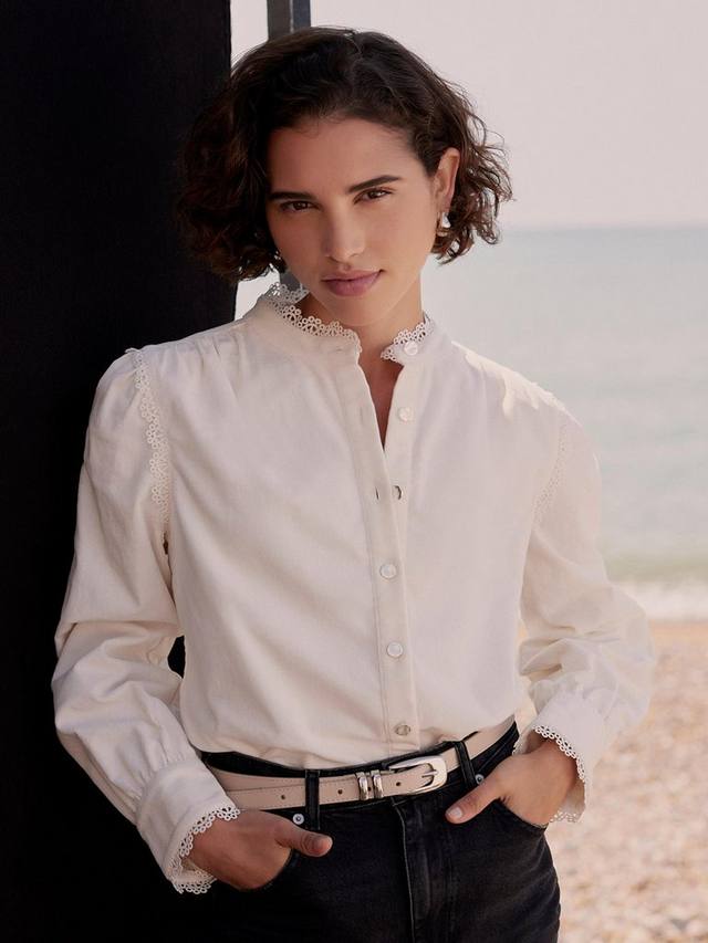 Кордюровая блузка с кружевом Mint Velvet
Кордюровая блузка с кружевом Mint Velvet