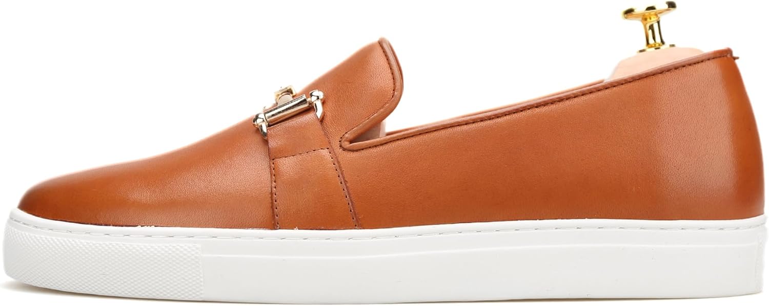 Кожаные коричневые слипоны FERUCCI с золотой пряжкой в виде конской узды, свадебные и вечерние
Кожаные коричневые слипоны FERUCCI с золотой пряжкой в виде конской узды, свадебные и вечерние